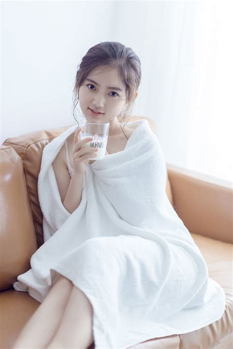 巴黎奥运花游双金“姐妹花”在香港逐梦“花样年华”